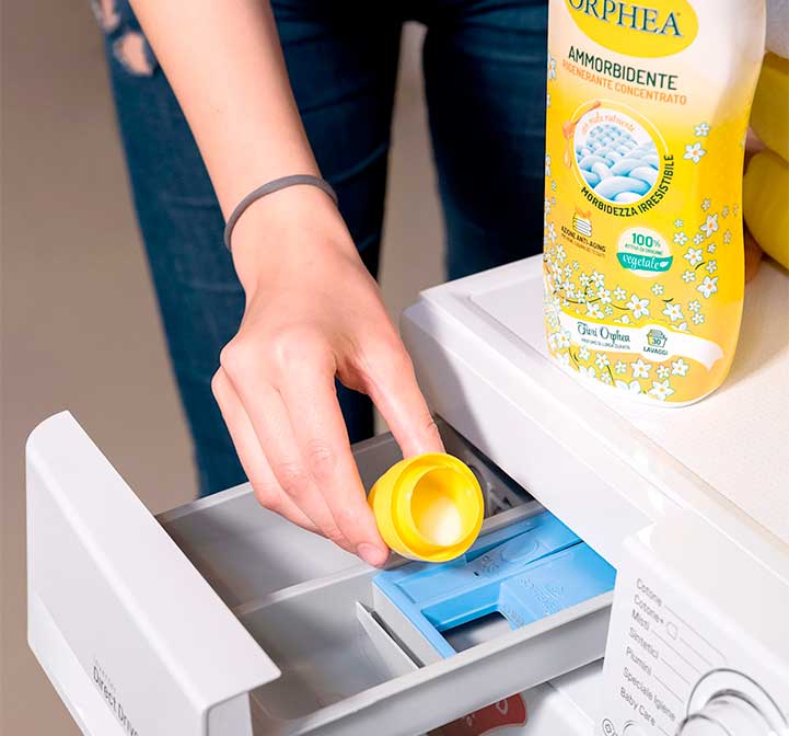versare ammorbidente lavatrice